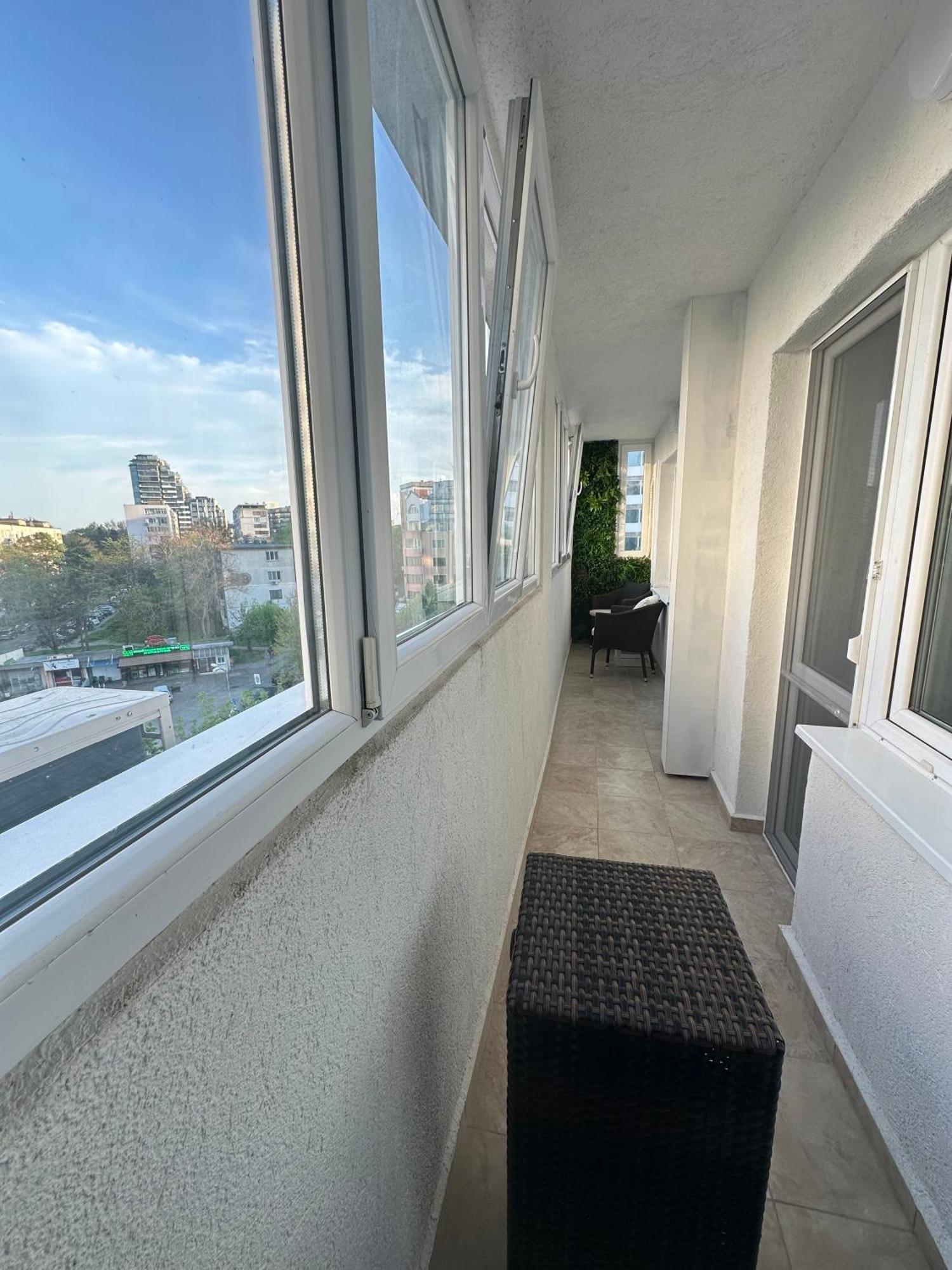 Seaview Lazur Apartment Burgas Exteriör bild