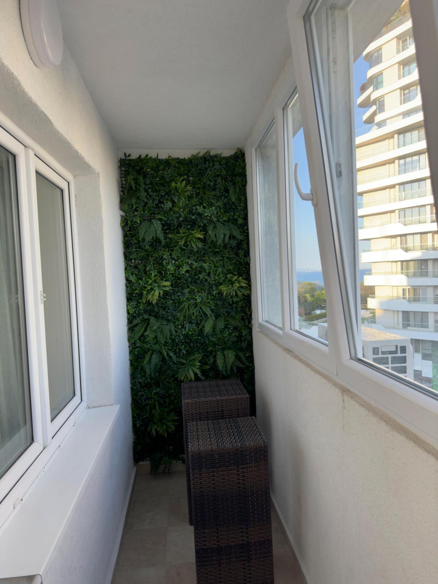 Seaview Lazur Apartment Burgas Exteriör bild