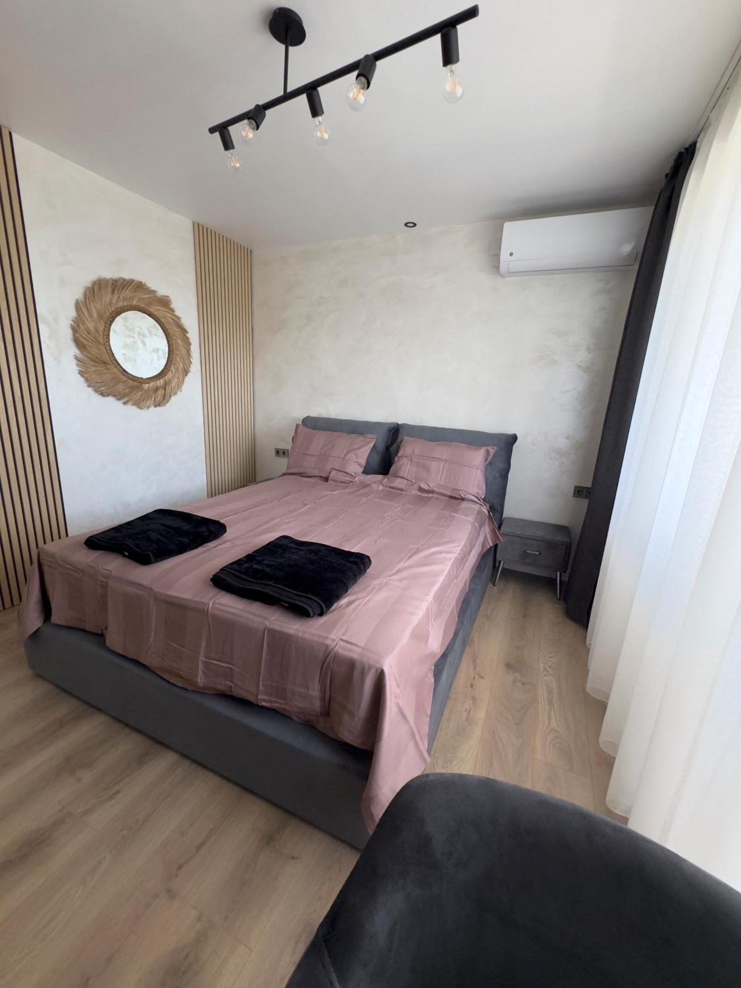 Seaview Lazur Apartment Burgas Exteriör bild